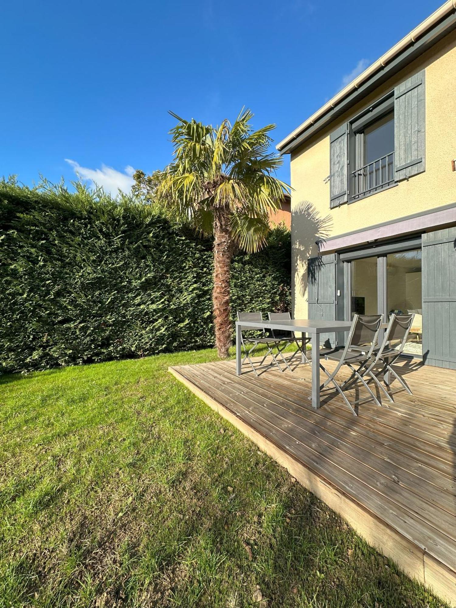 Sunny House - Villa 4 Chambres - Saint Genis Les Ollieres Esterno foto